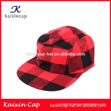 couronne et bord croisés rouges et noirs personnalisés chapeau de camp de 5 panneaux à bas prix